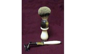 King Shaving Set - Alternative Ivory and Horn Image